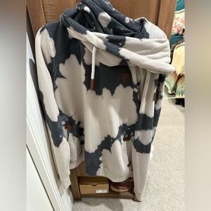 Men’s Wanakome XL cowl neck hooded pullover